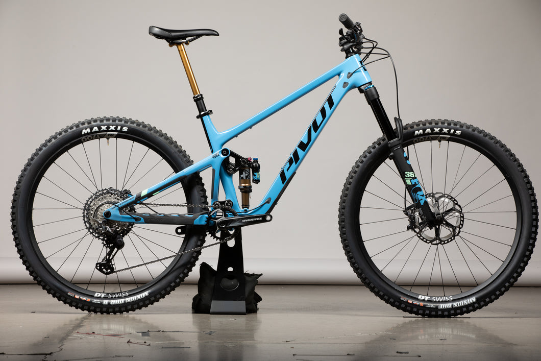 2024 Switchblade LG Blue